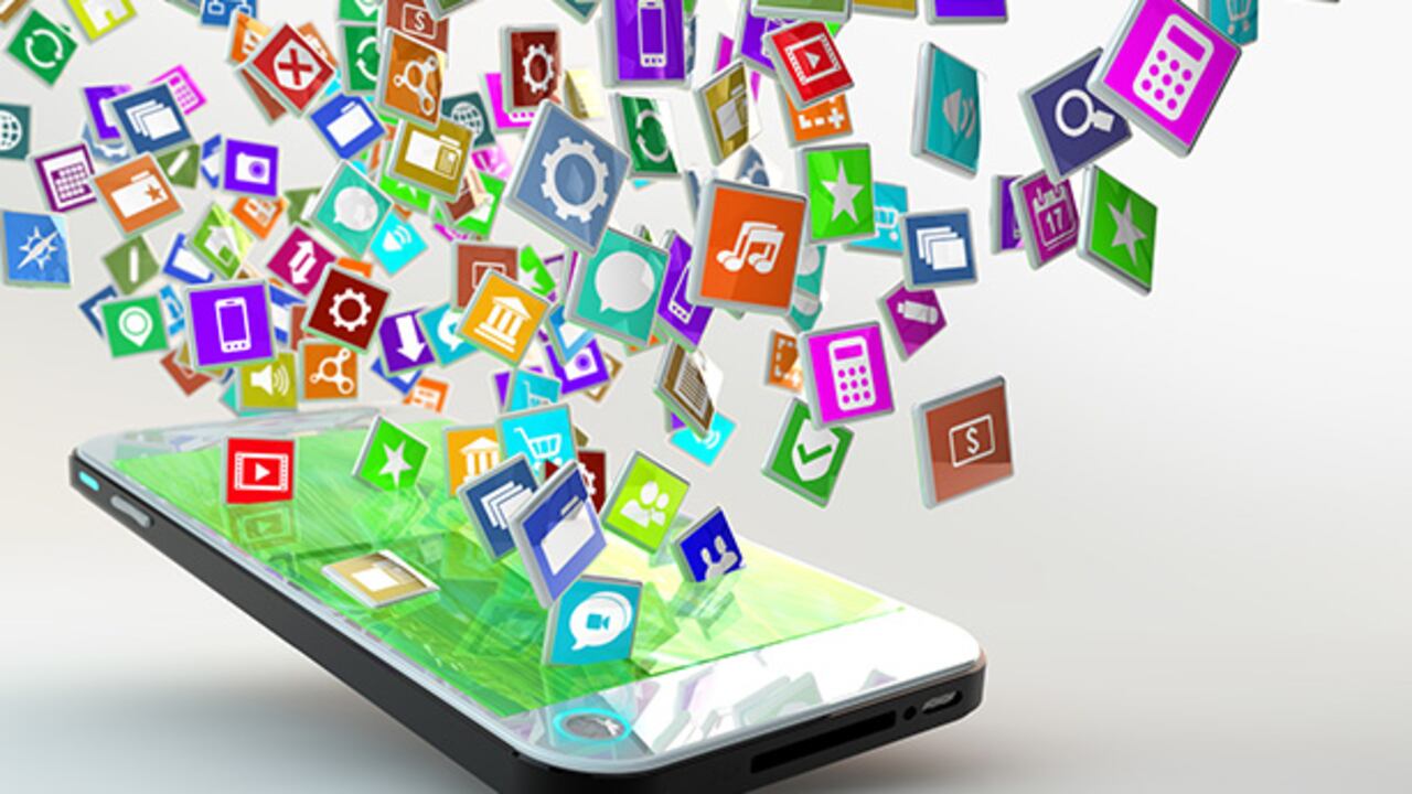 Explosión de ‘apps’
Las aplicaciones se convirtieron en el principal motor de popularización de los teléfonos inteligentes. La tienda de ‘apps’ de Apple alcanzó hace poco la cifra de 50.000 millones de descargas. Las ‘apps’ más descargadas en el mundo son Facebook, Instagram, Whatsapp, Skype, Angry Birds y Twitter.