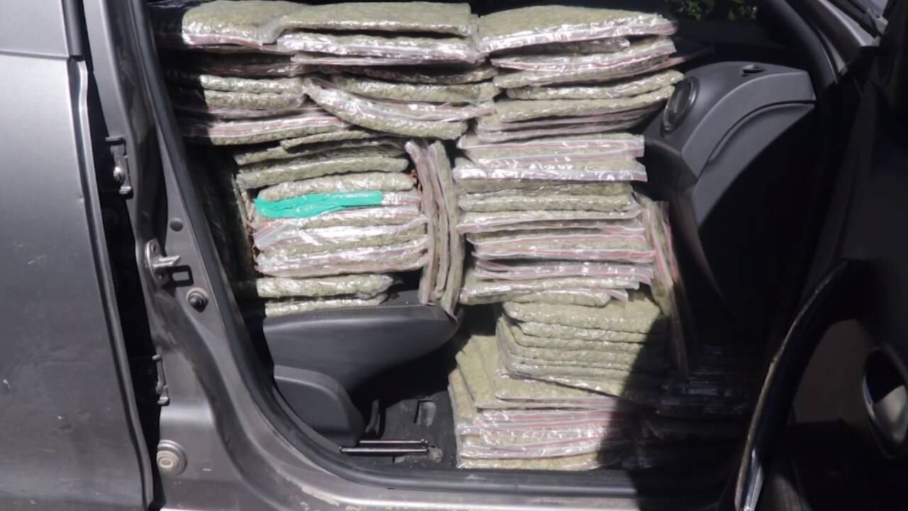 Delincuentes pretendía vender 354 kilos de droga en un carro que se habían robado; el vehículo fue descubierto en un hotel al sur de Bogotá