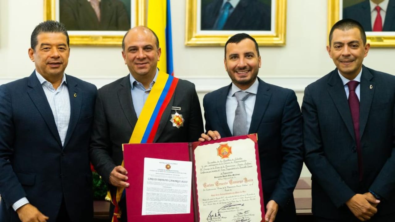 Cámara de Representantes le otorga la Orden de la Democracia Simón Bolívar al defensor del Pueblo, Carlos Camargo