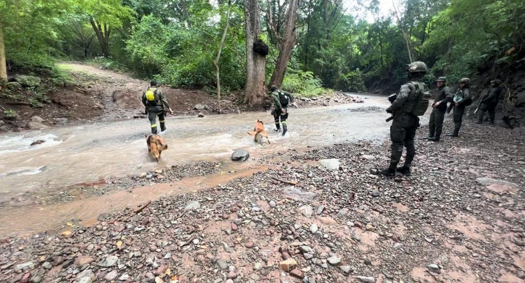 La Policía adelanta los operativos para encontrar al padre del futbolista.