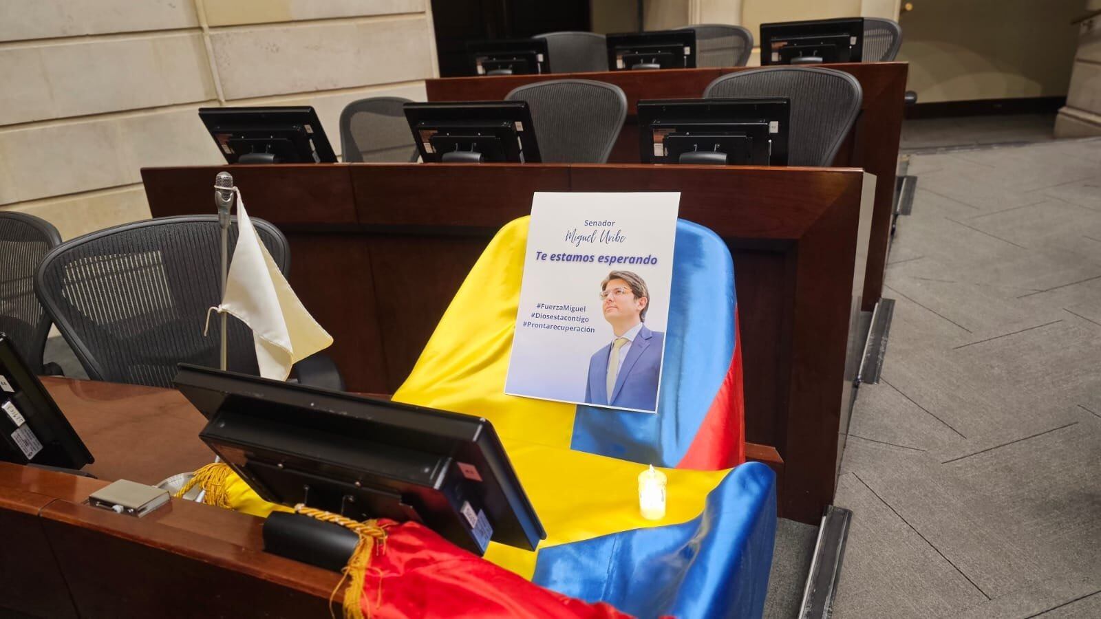 Así luce la curul de Miguel Uribe, en la tarde de este lunes, 9 de junio.