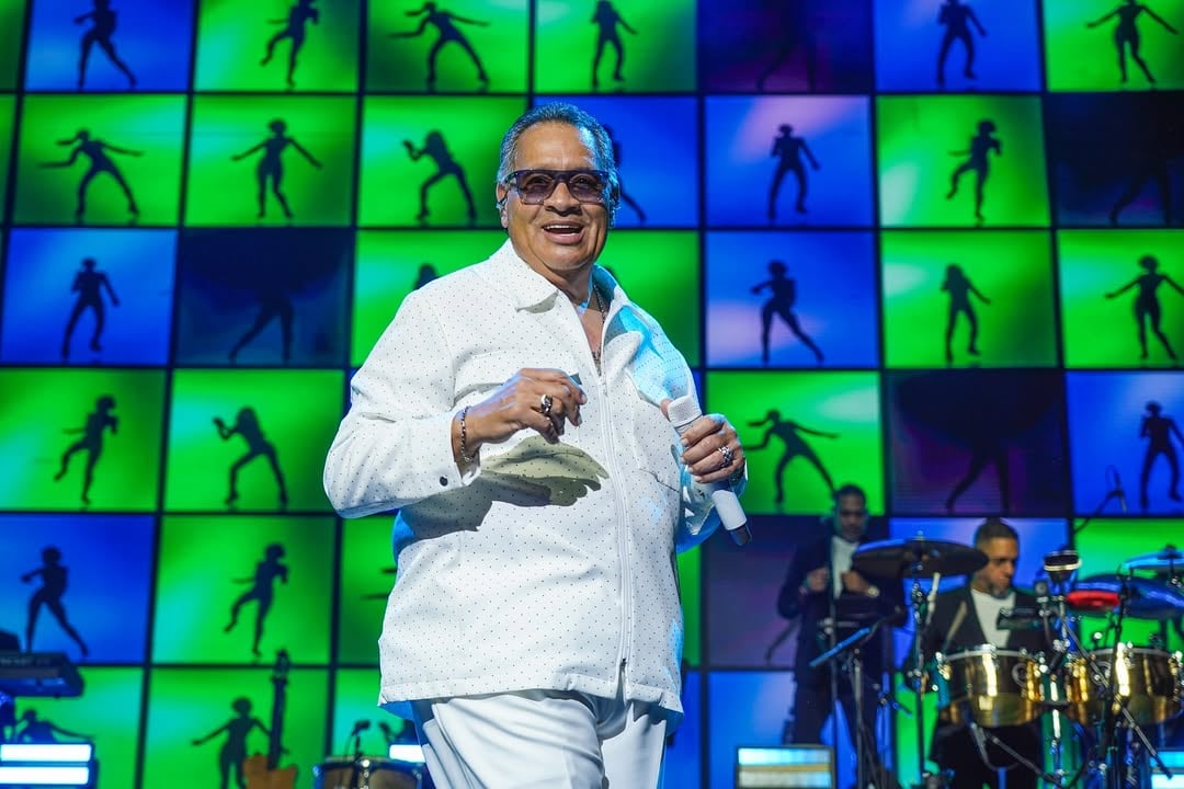 El próximo 6 de diciembre, el Movistar Arena de Bogotá recibirá por primera vez al legendario Tito Nieves, quien celebra 50 años de carrera artística con un espectáculo sin precedentes.