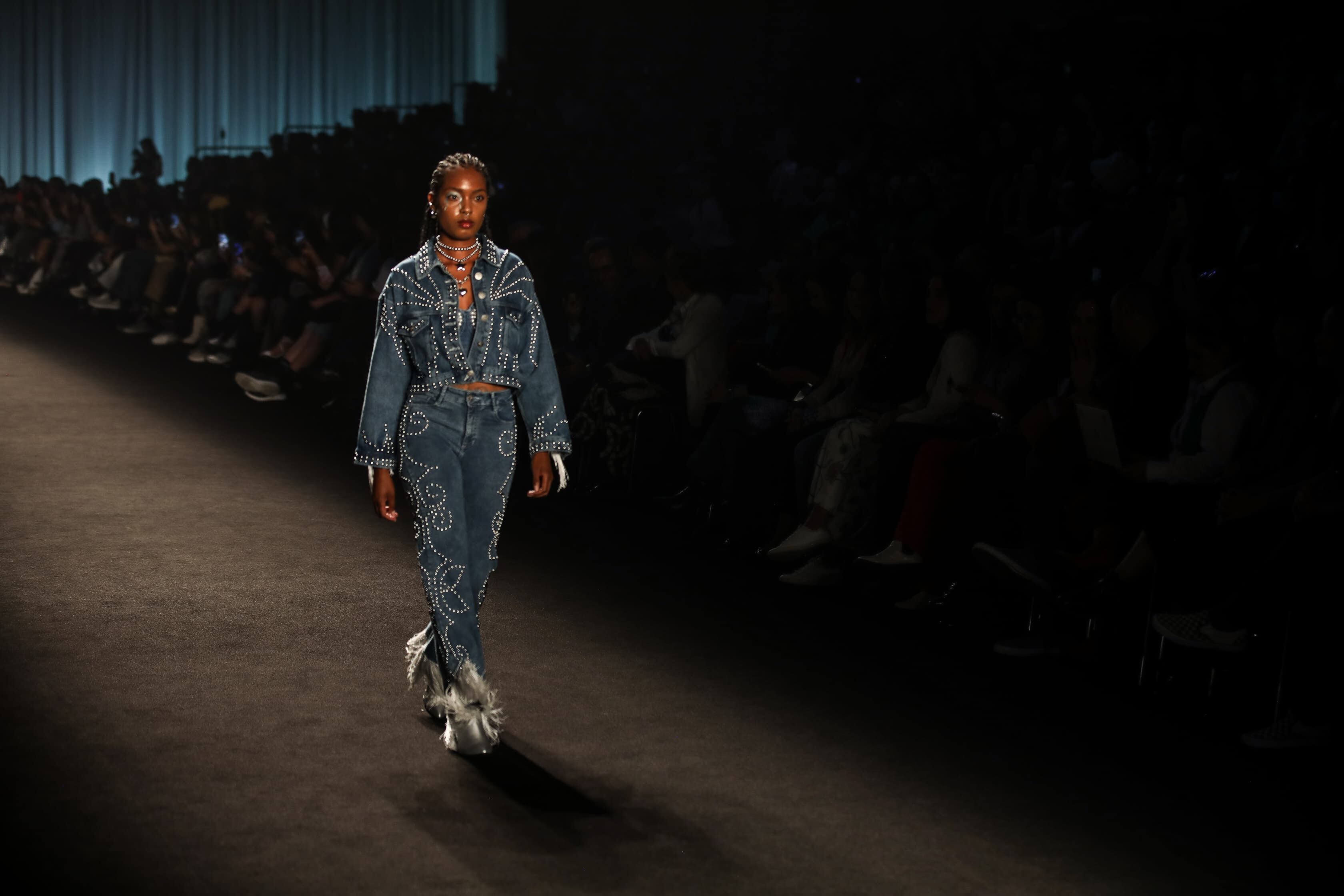 Bogotá Fashion Week (BFW)
Mayo 23 de 2024
segundo día
Desfile San Victorino