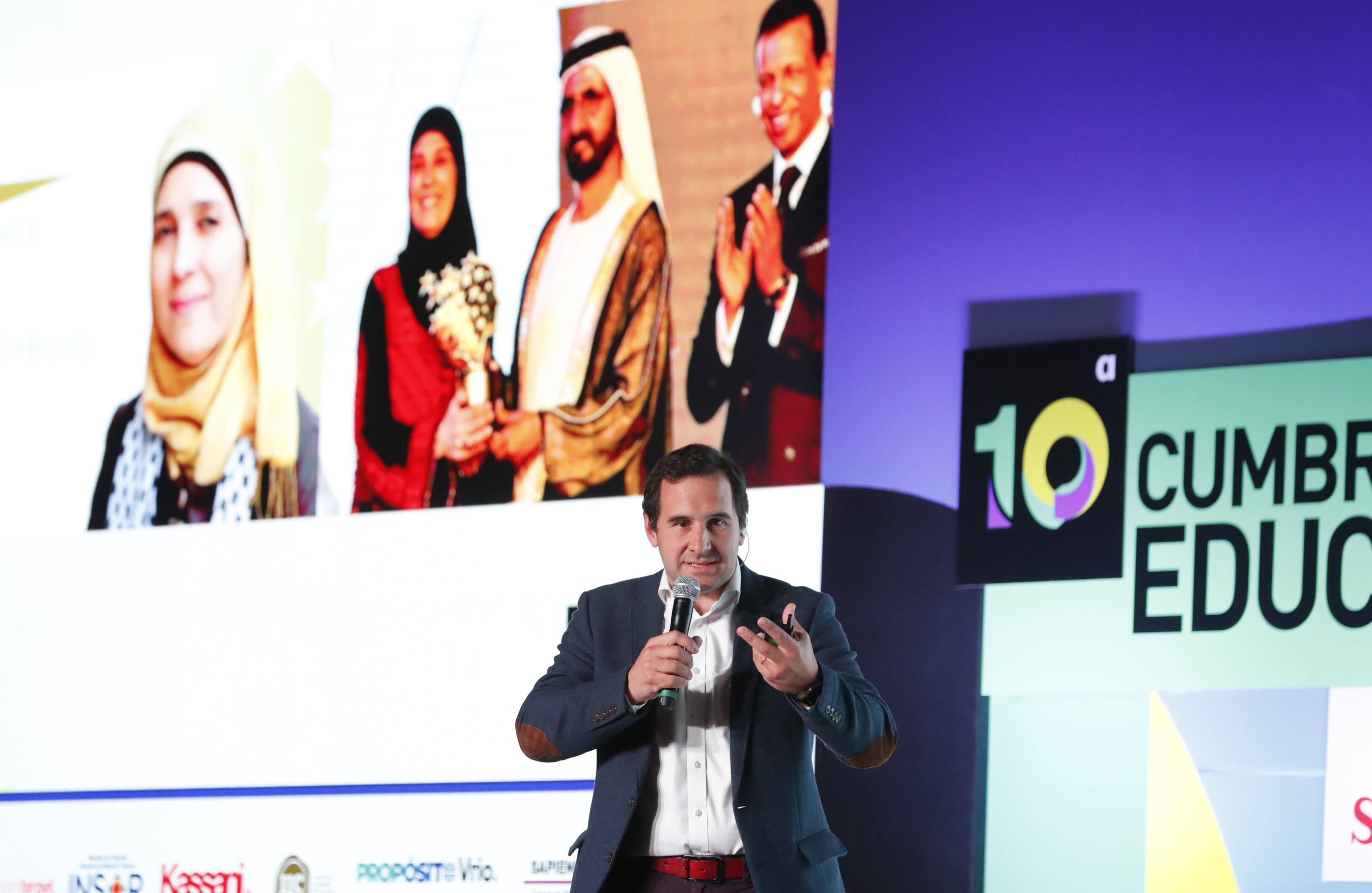 CUMBRE LÍDERES POR LA EDUCACIÓN 2023