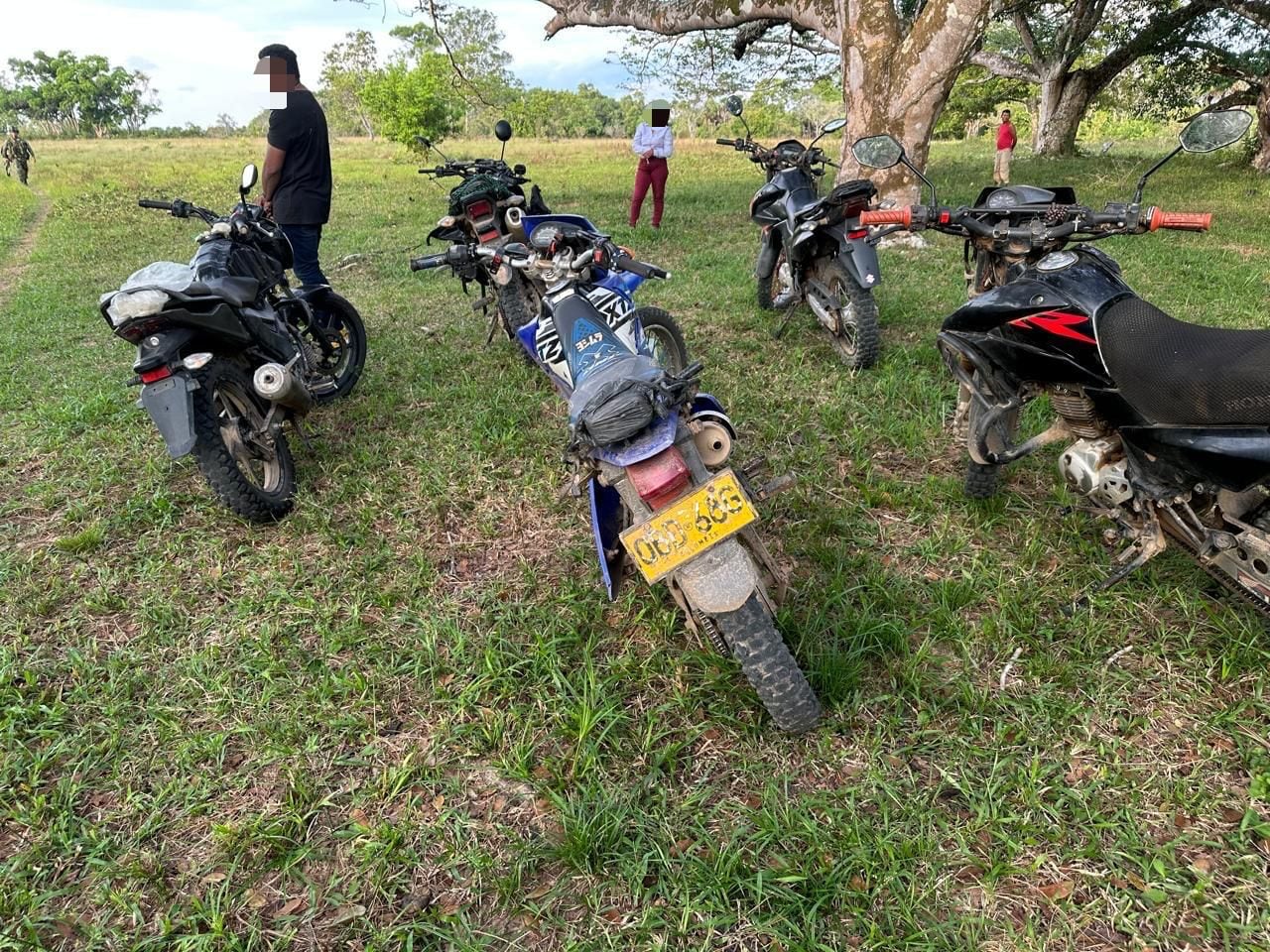 Motocicletas de alto cilindraje halladas por el Ejército Nacional.