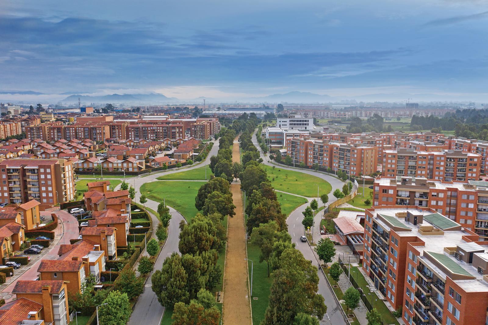 Hacienda Casablanca, en Madrid; Ciudad Verde,en Soacha, y Alamedadel Río, en Barranquilla, son tres grandes desarrollos de Amarilo.