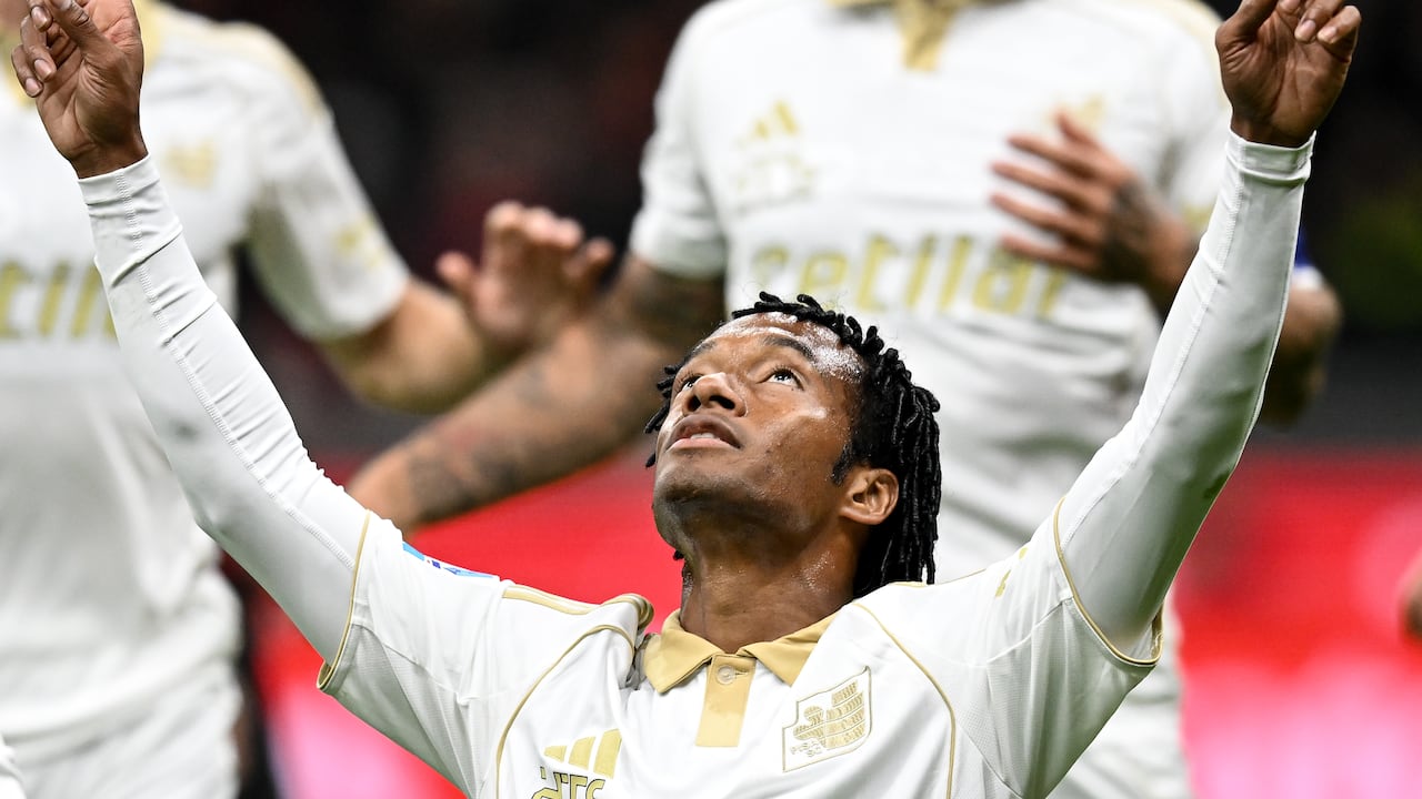 Juan Guillermo Cuadrado salva al Pisa con un gol ante el líder AC Milán en la Serie A. (Photo by Image Photo Agency/Getty Images)