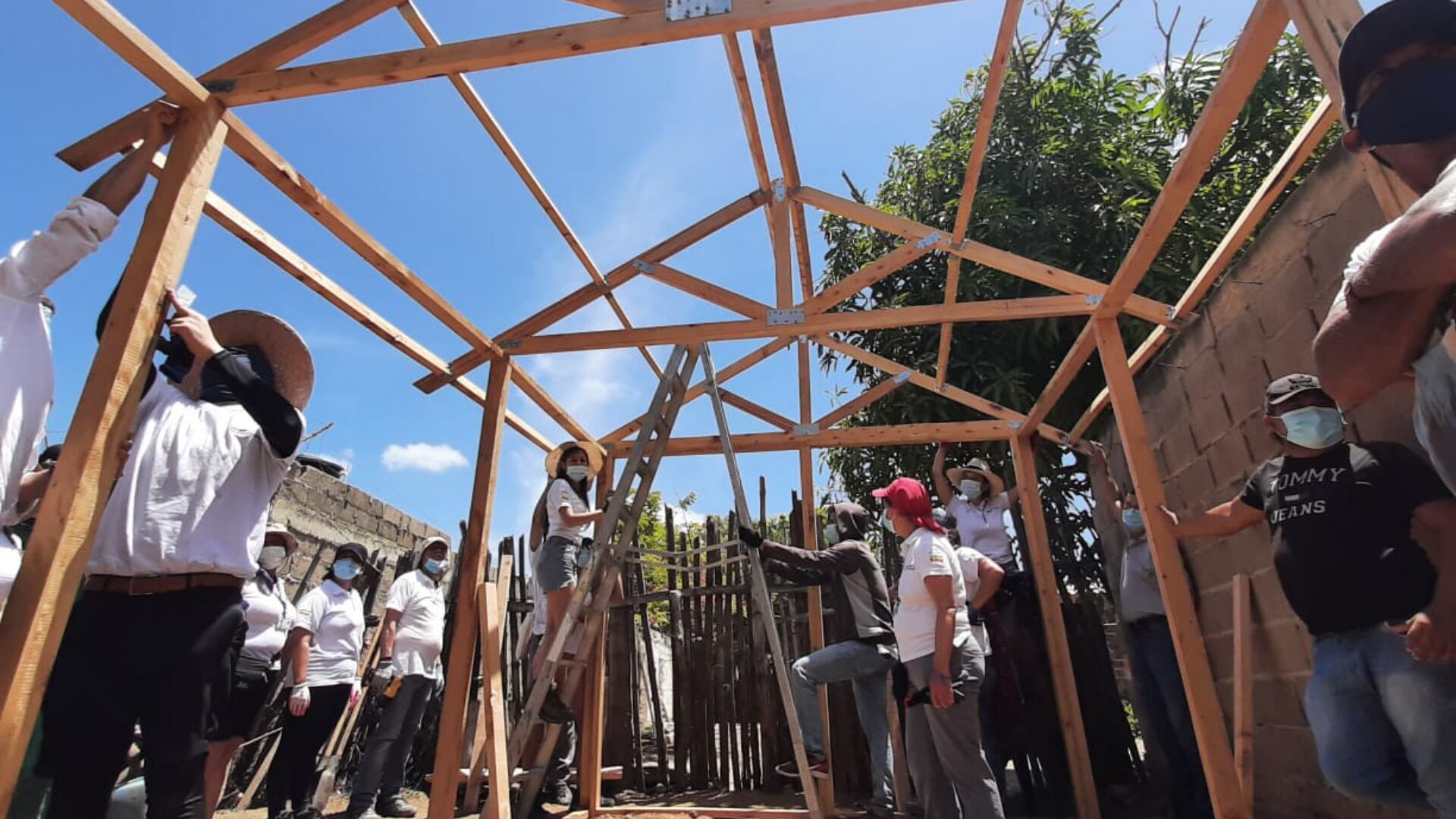 Las misiones se realizan viernes, sábado y domingo, para que la mayor cantidad de voluntarios pueda asistir sin interrumpir sus actividades laborales.