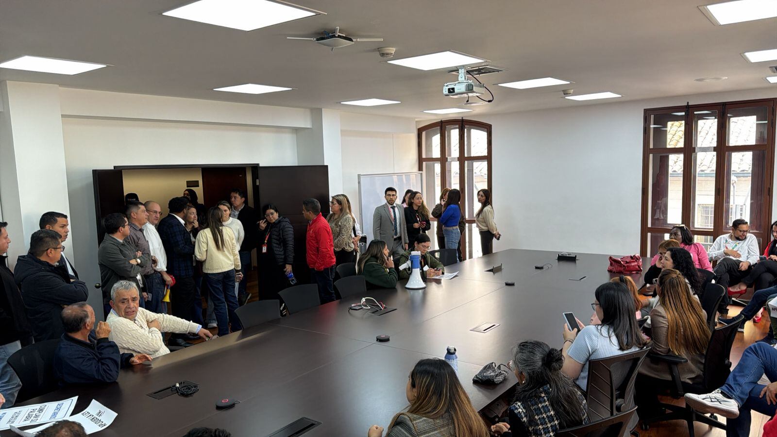 Esto podría poner en riesgo la prestación del servicio de los inspectores de policía.