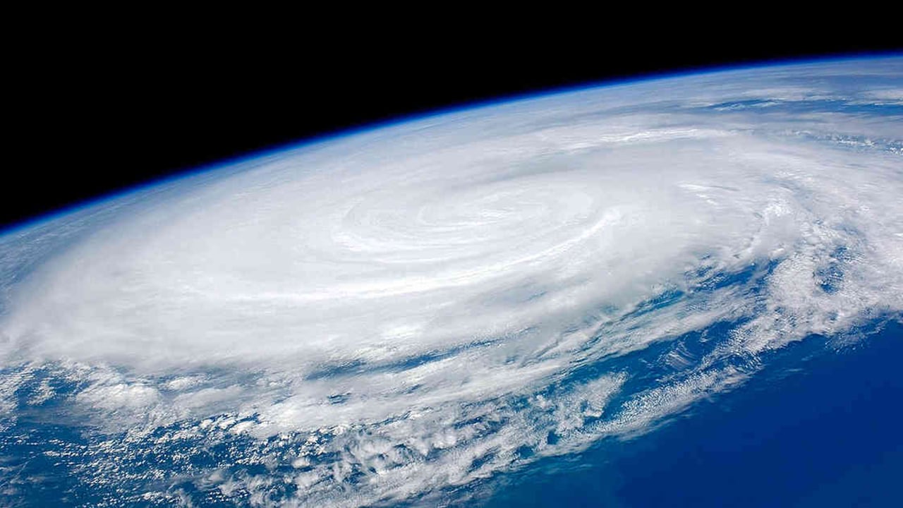 La ciencia advierte que fenómenos como los huracanes cada vez serán más frecuentes e intensos por cuenta del cambio climático. Foto: NASA - Colombia hoy.
