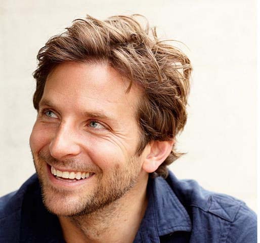 Entre los primeros captados por los reporteros gráficos se encontraron el actor Bradley Cooper.