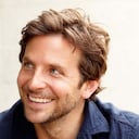 Bradley Cooper se ve bien, sea como sea, pero esa barba le da un toque sexy y rudo a la vez, que encanta a millones.