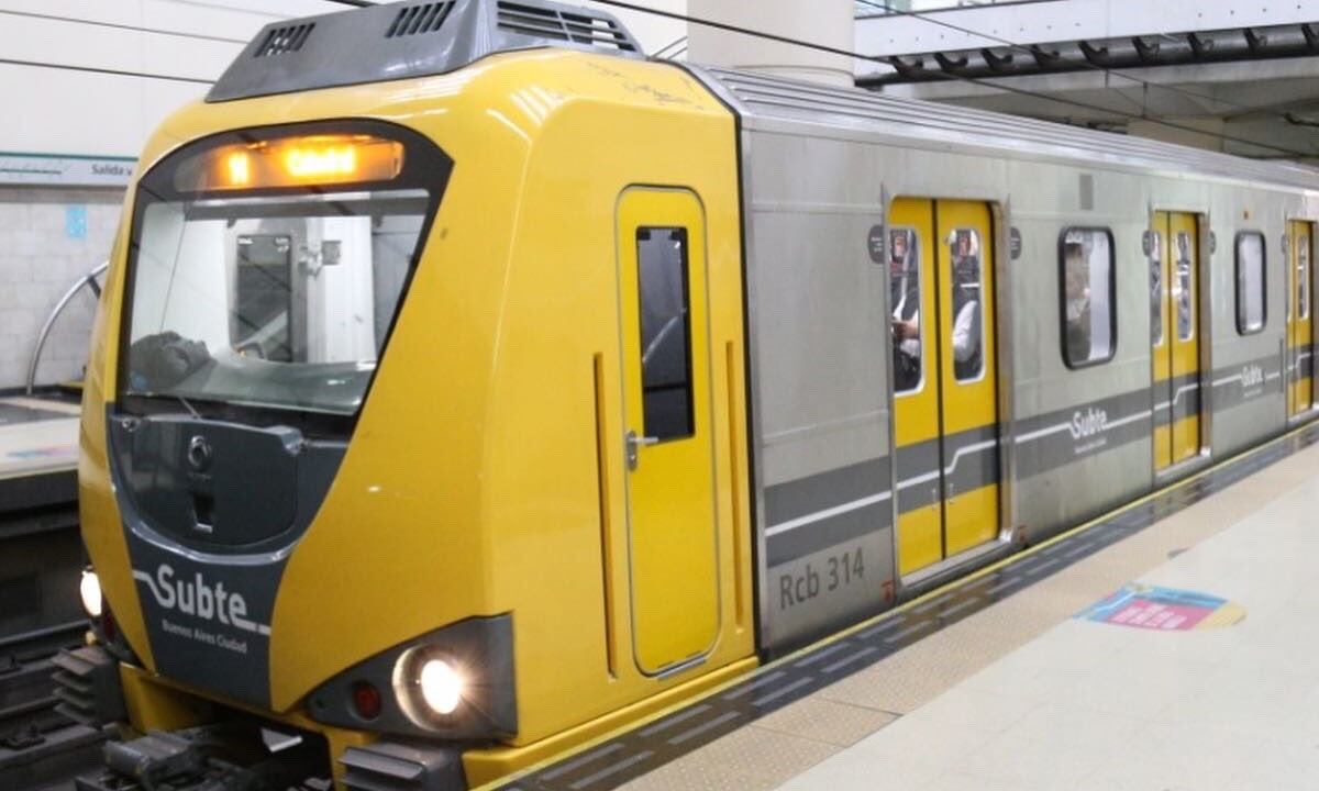 El  tiroteo ocasionó el cierre de toda la Línea C del subte de Buenos Aires.