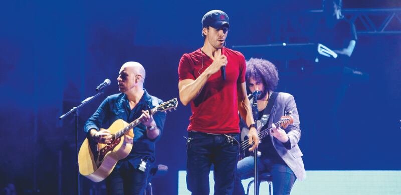 Enrique Iglesias.