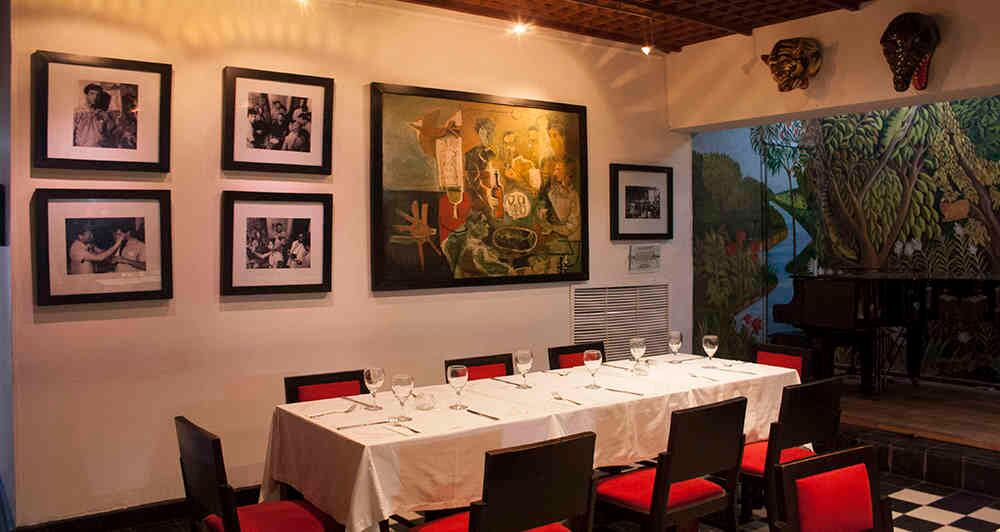 Además de restaurante bar, la cueva es un centro de encuentro cultural en la ciudad de Barranquilla.