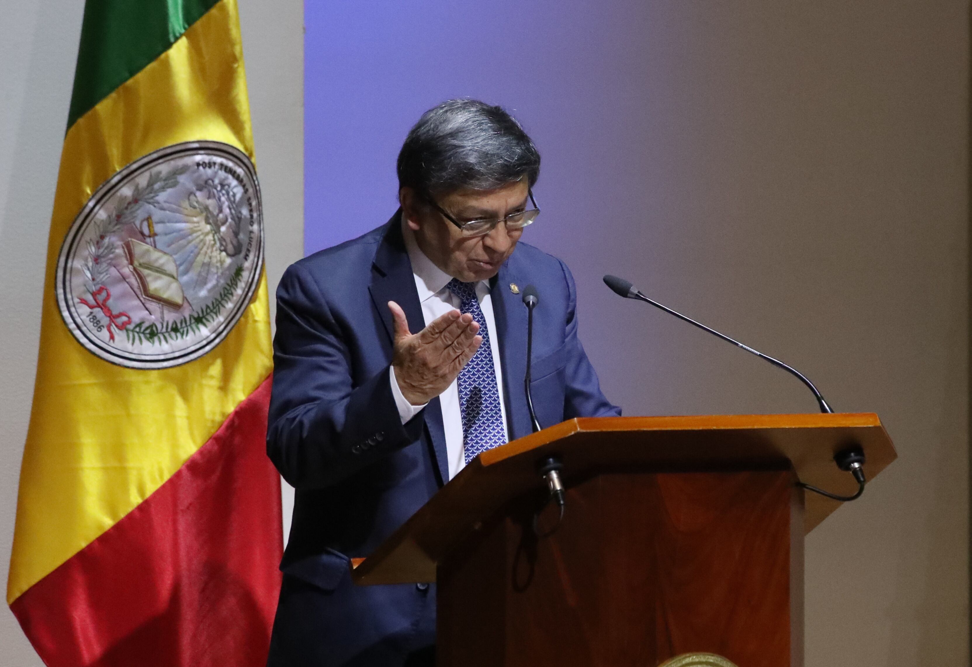 Conmemoración Eméritos Homenaje a exmagistrados y académicos que han dejado
huella ejemplar en la justicia y la academia jurídica.