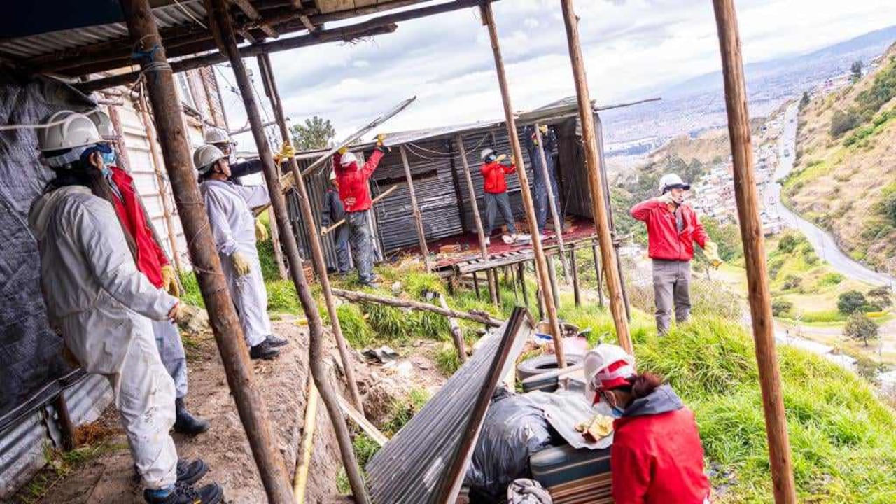 Estructuras ilegales en zonas de alto riesgo en Bogotá que han sido desmontadas