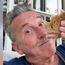 Ricardo Montaner esperando a Índigo.