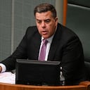 El presidente de la Cámara de Representantes de Australia, Milton Dick, durante el turno de preguntas en el Parlamento