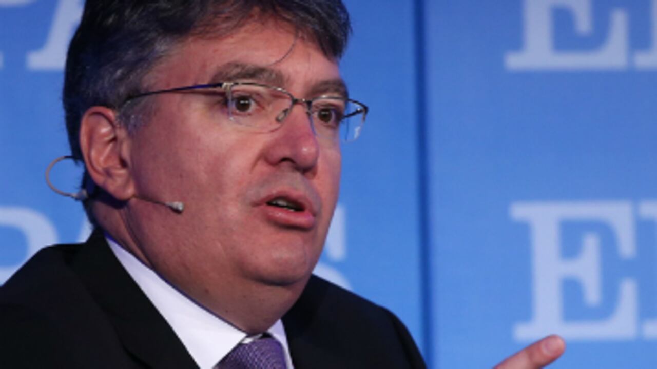 Una vez definida la base en $1.000 millones en patrimonio neto, a los activos se les descontará la deuda.