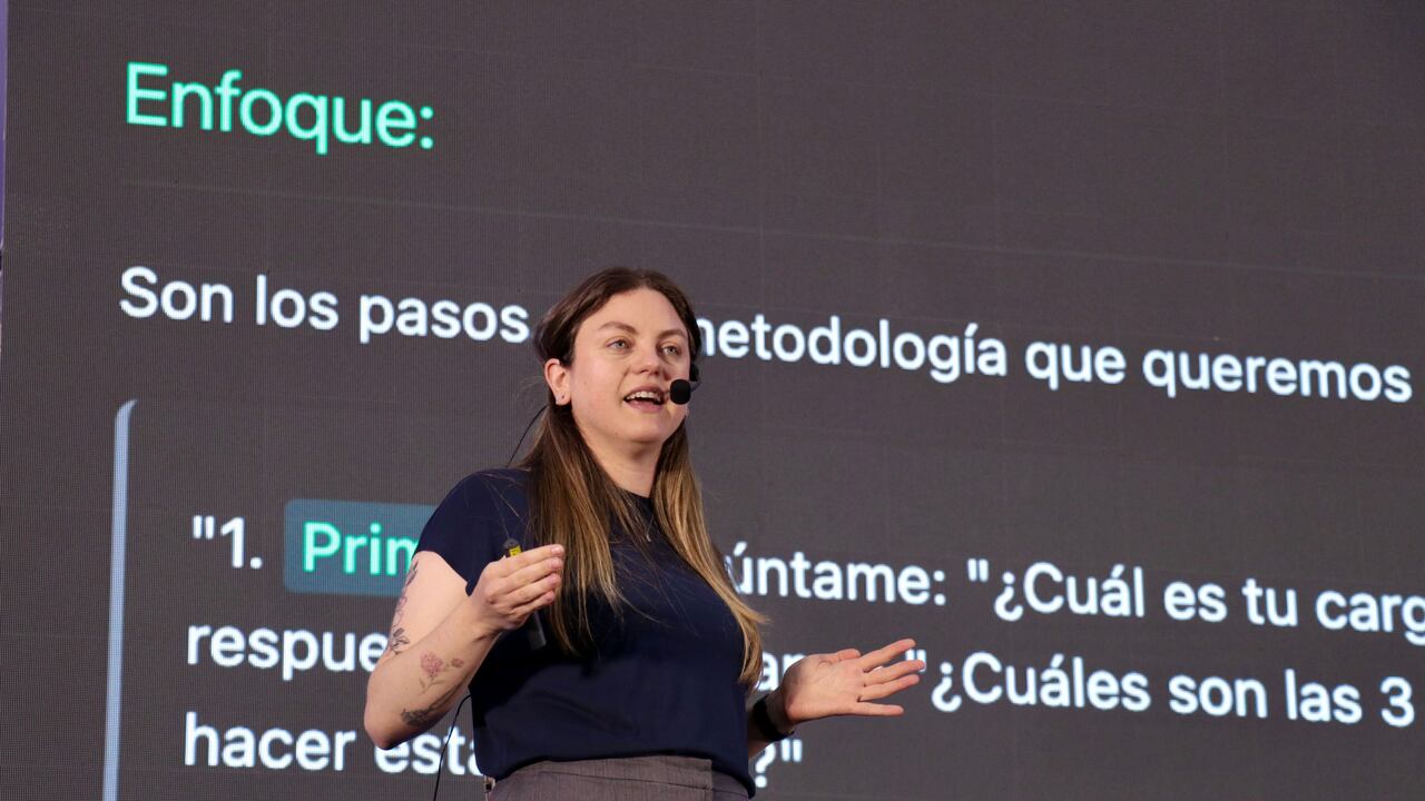 Nicole Chapaval, CBO de Platzi, es la autora de 'Crear desde acá'.