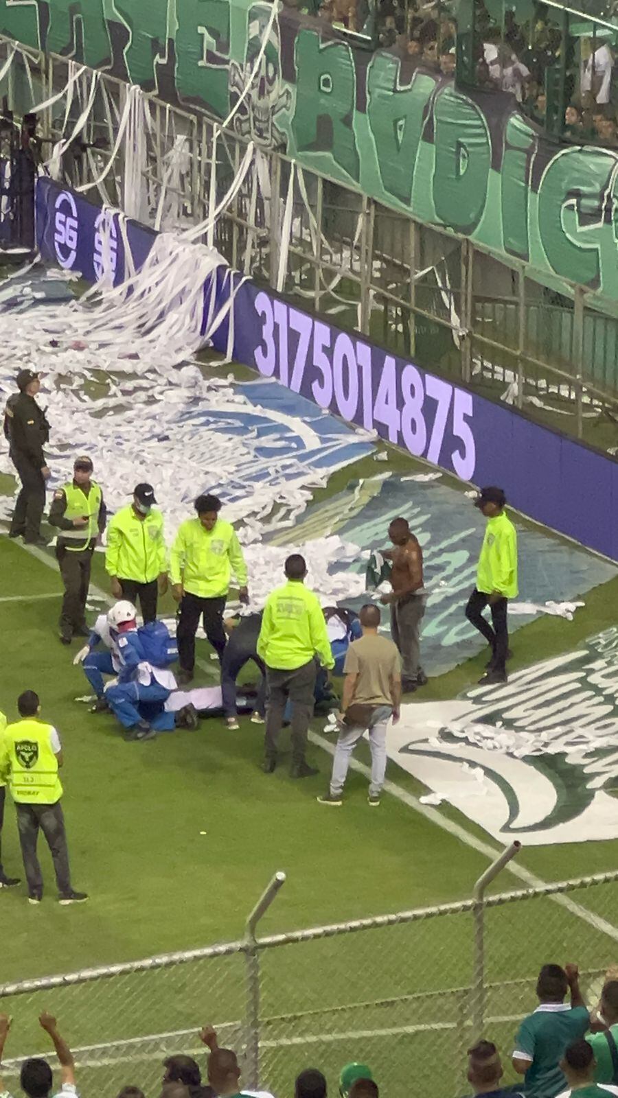 Desmanes en el estadio de palmaseca durante el clásico Cali América