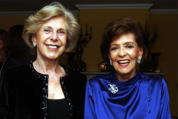 María Elvira Umaña de Vélez y Bertha Fajardo de Urrea.