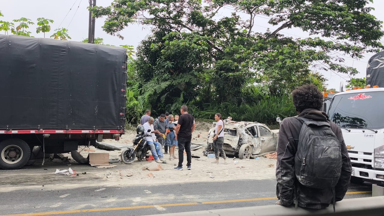 Choque múltiple genera caos vial en la vía Buenaventura - Córdoba en Valle del Cauca, al menos 4 vehículos están involucrados