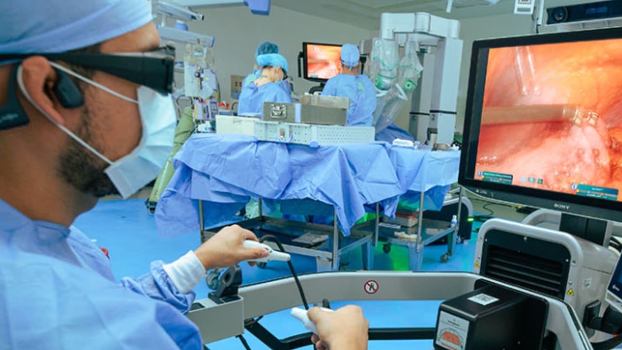 El Hospital Internacional de Colombia realizará una telecirugía internacional en la que un especialista operará desde Bucaramanga a un paciente ubicado en la India mediante tecnología robótica.