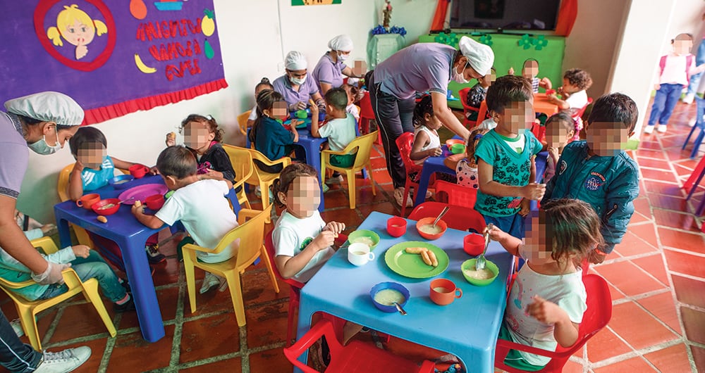  Miles de niños y sus familias se han visto afectados por el desfinanciamiento en los programas del ICBF. Las madres comunitarias piden ser escuchadas.