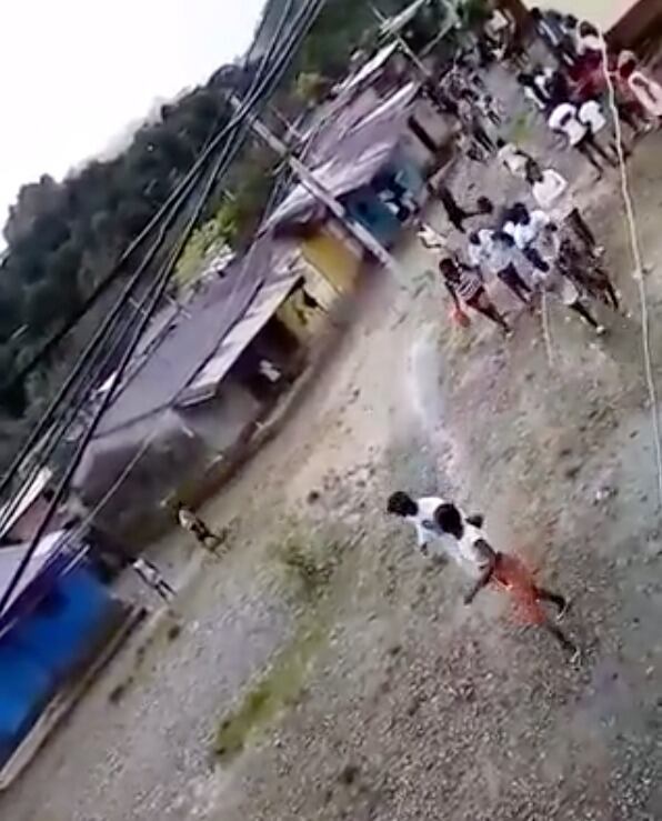 Medio San Juan vive en medio de las balas desde que el ELN y el Clan del Golfo se enfrentan en el territorio por los réditos de la minería y por las rutas de la coca.