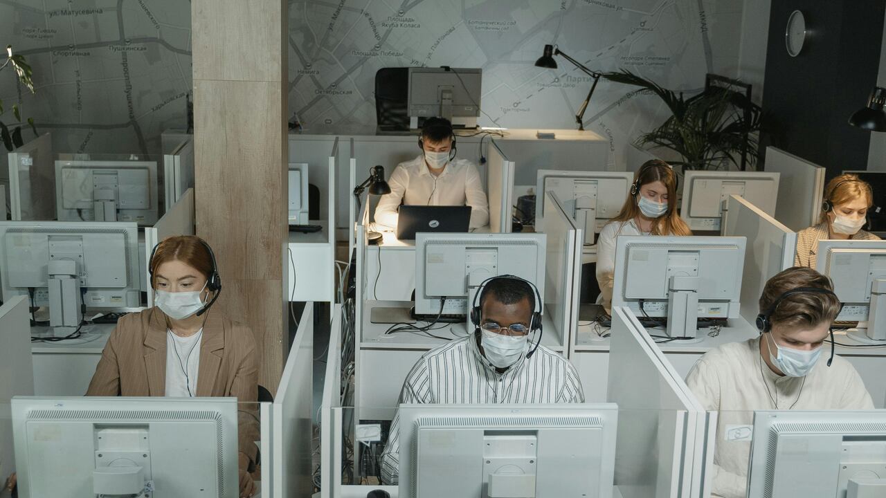 En Barranquilla las empresas están ofreciendo oportunidades laborales sin experiencia.