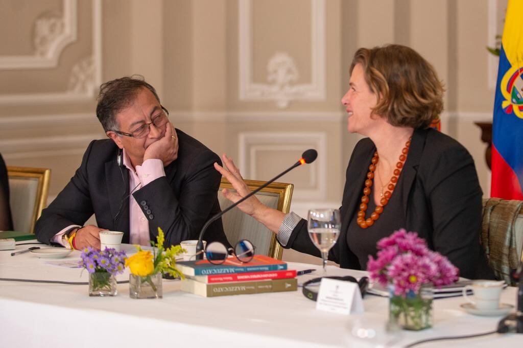 Gustavo Petro y Mariana Mazzucato.