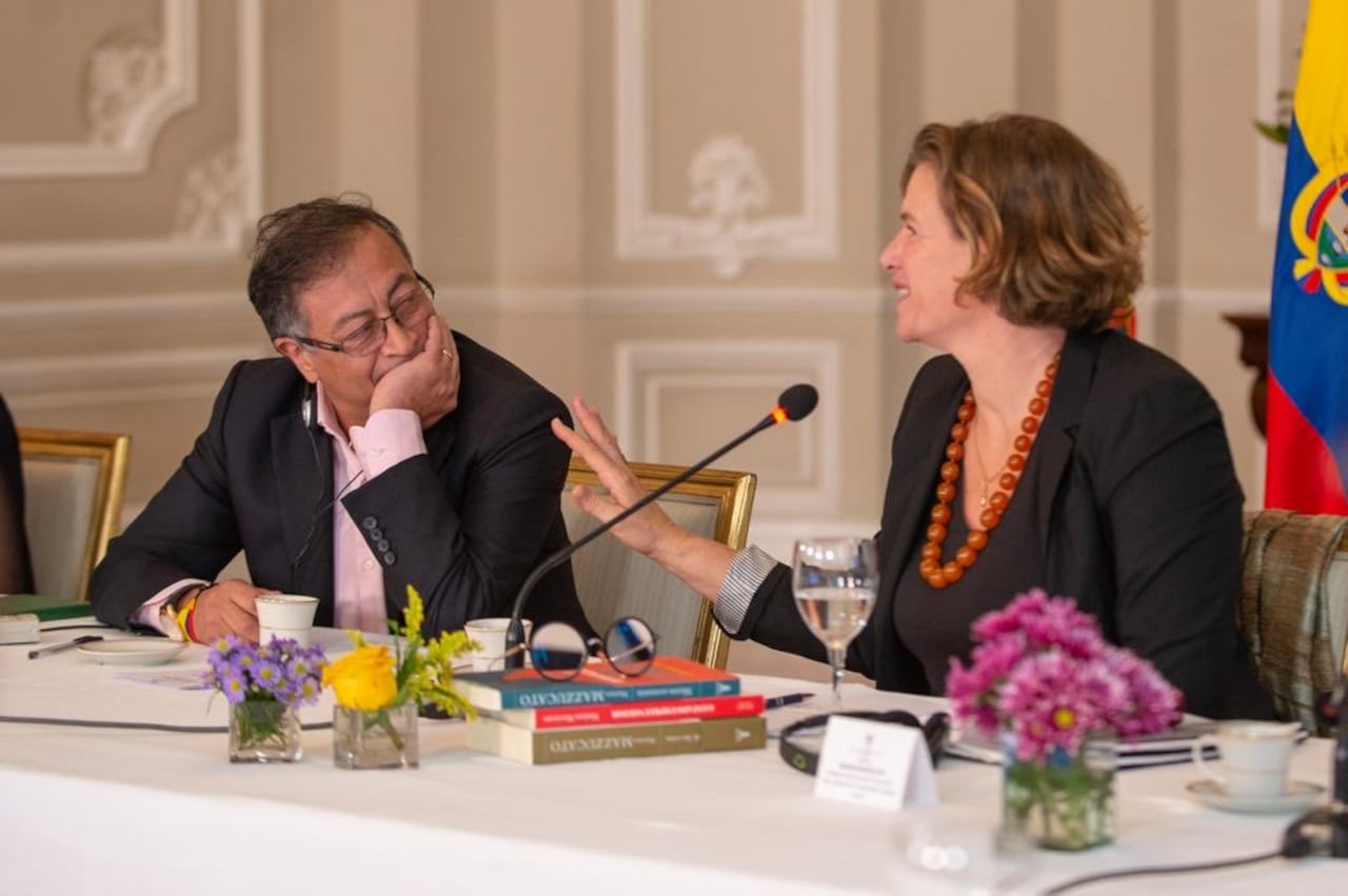 Gustavo Petro y Mariana Mazzucato.