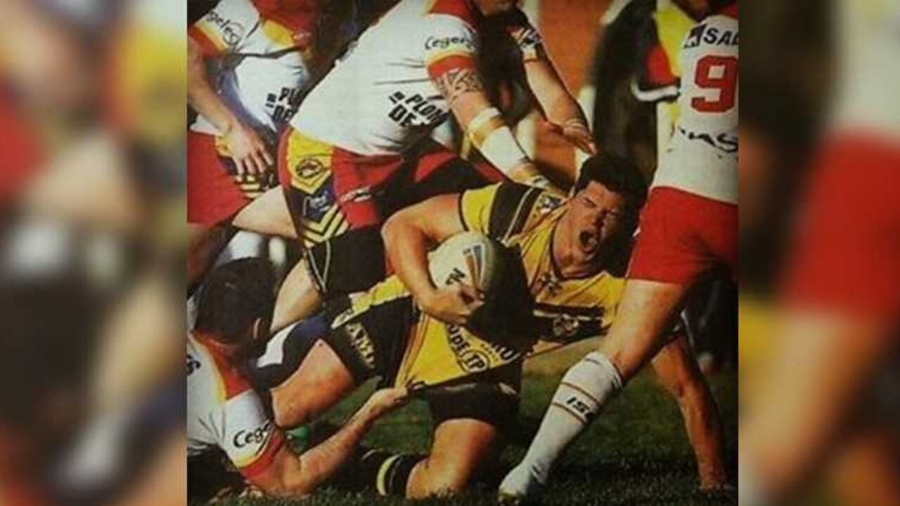 En su Instagram, Haydn Peacock colgó una foto de la jugada que casi le cuesta su miembro. "No es la mejor razón para estar en la primera plana del periódico...", escribió.