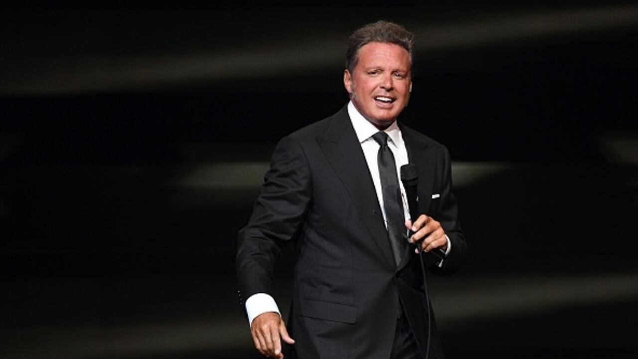 A sus 53 años, Luis Miguel regresó a los escenarios.