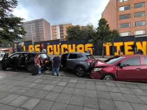 Las autoridades de tránsito continúan investigando las causas exactas de la colisión.