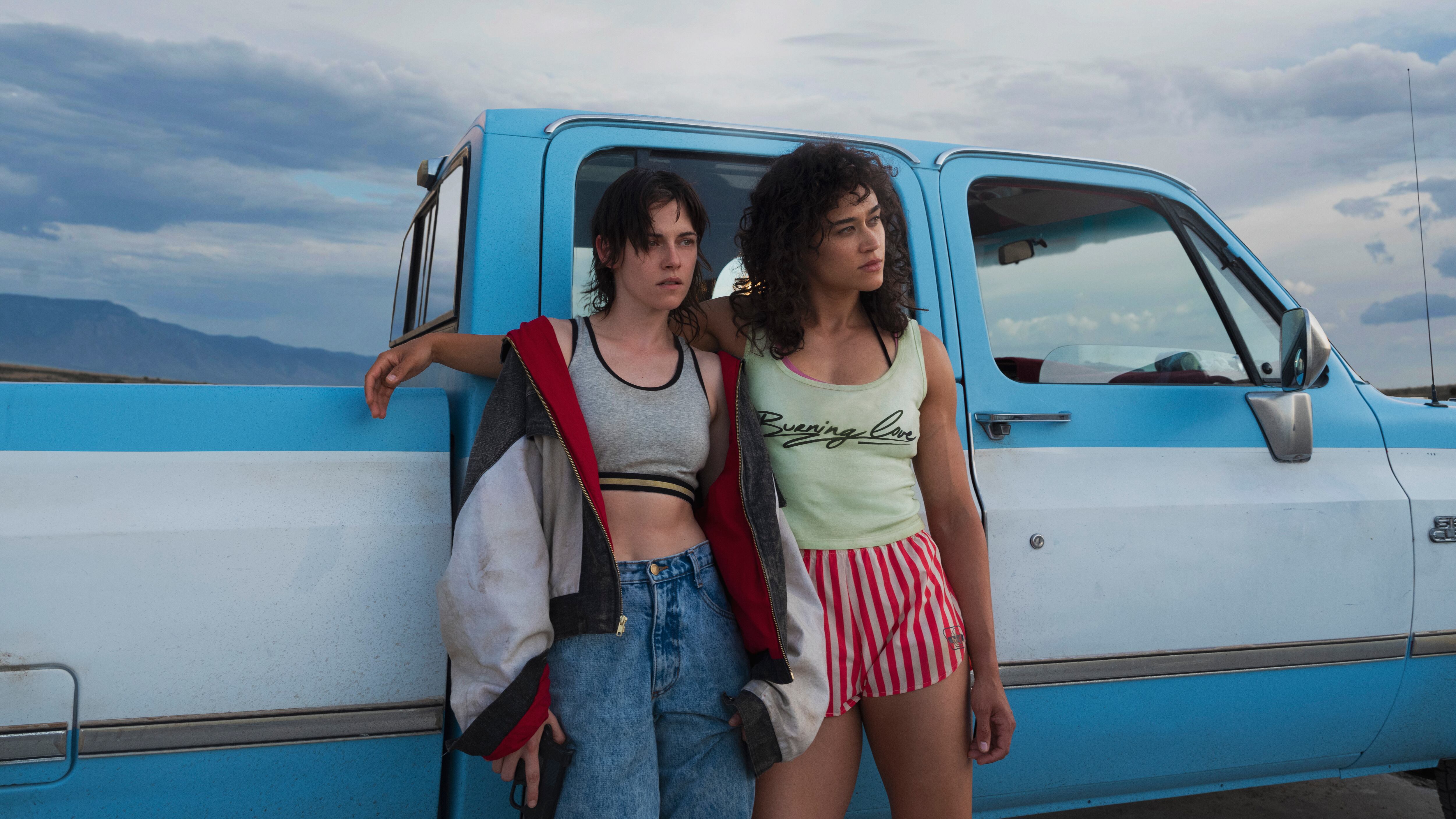 "AMOR, MENTIRAS Y SANGRE” (Love Lies Bleeding