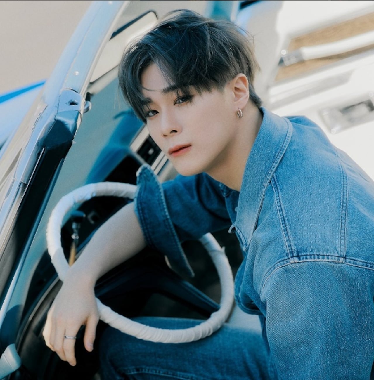 Instagram:@officialastro