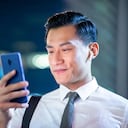 Los auriculares inalámbricos funcionan mediante conexión bluetooth.