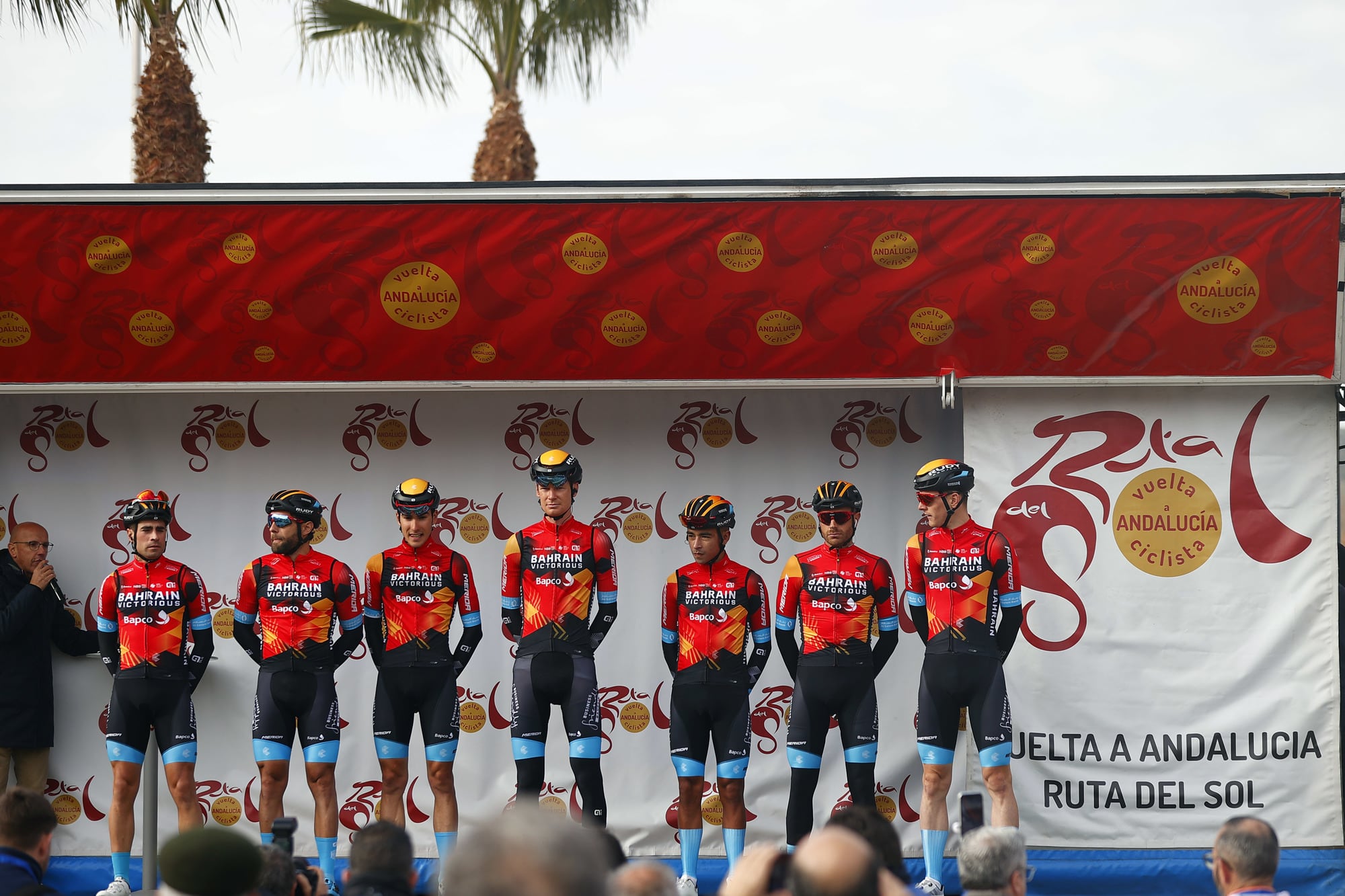 Santiago Buitrago en la presentación oficial del Bahrain para la Vuelta a Andalucía