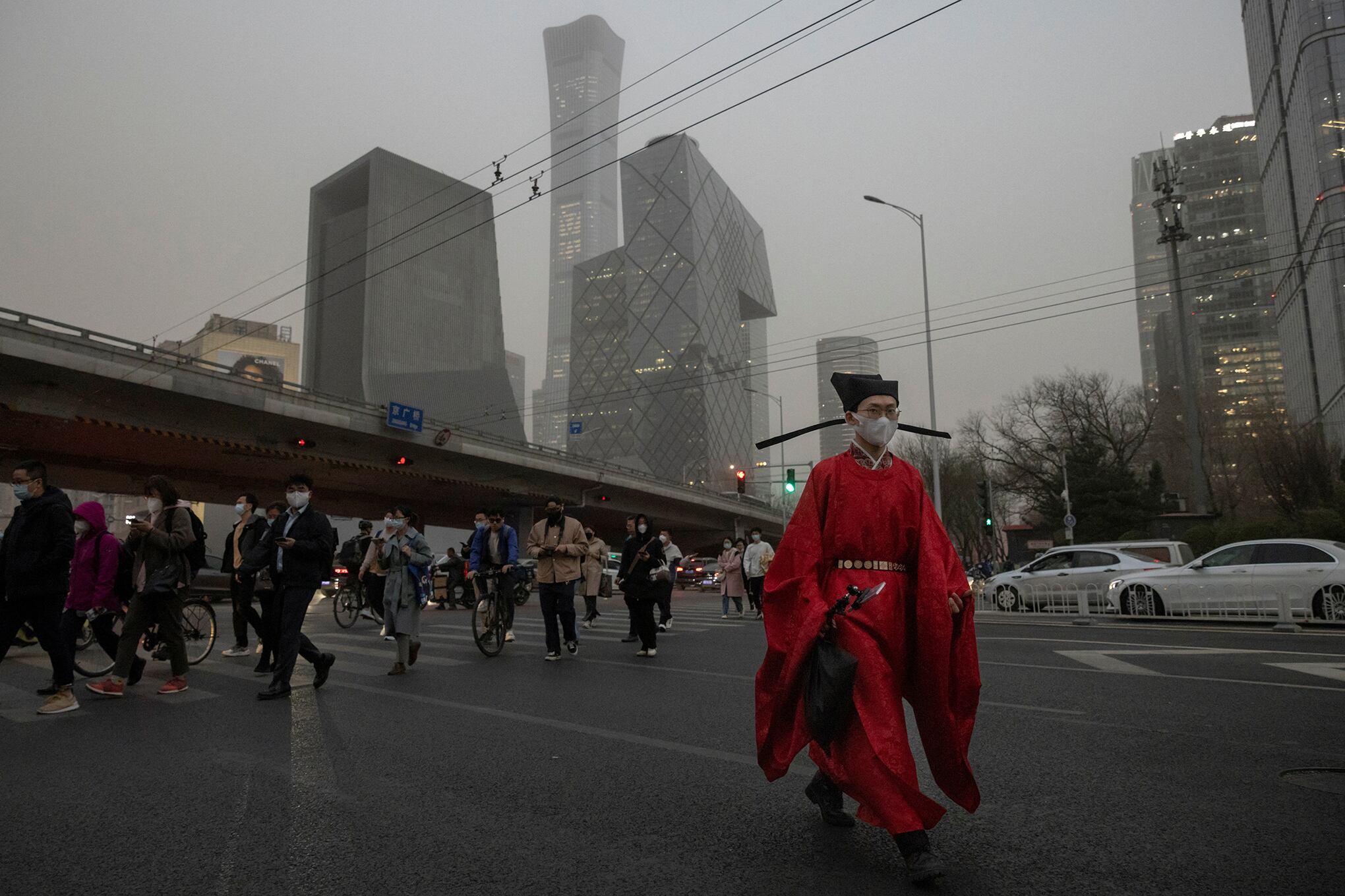 En imágenes : Tormenta de arena y contaminación en los cielos de Beijing