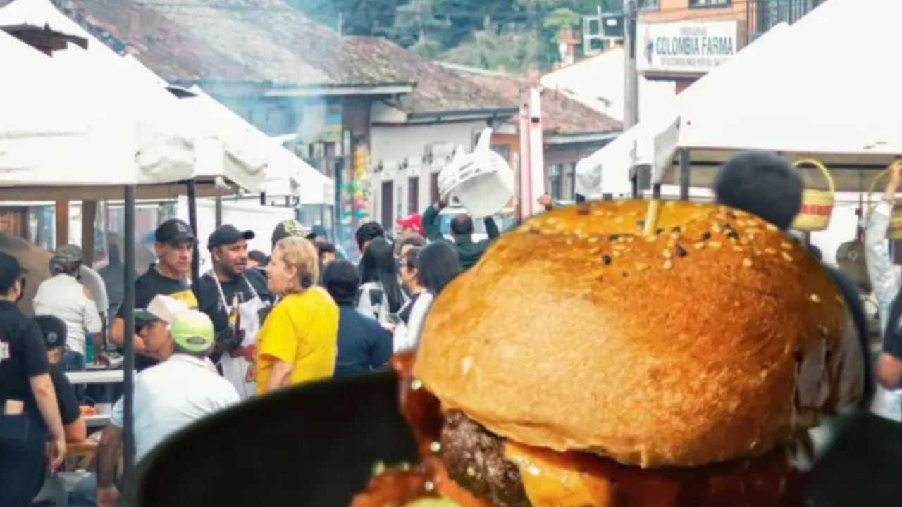 Festival de hamburguesa al Parque en Fómeque.