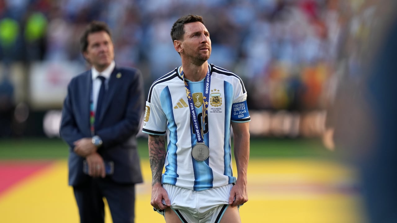Lionel Messi no viajó con gran parte de la selección a Argentina. (AP Photo/Stephanie Scarbrough)
