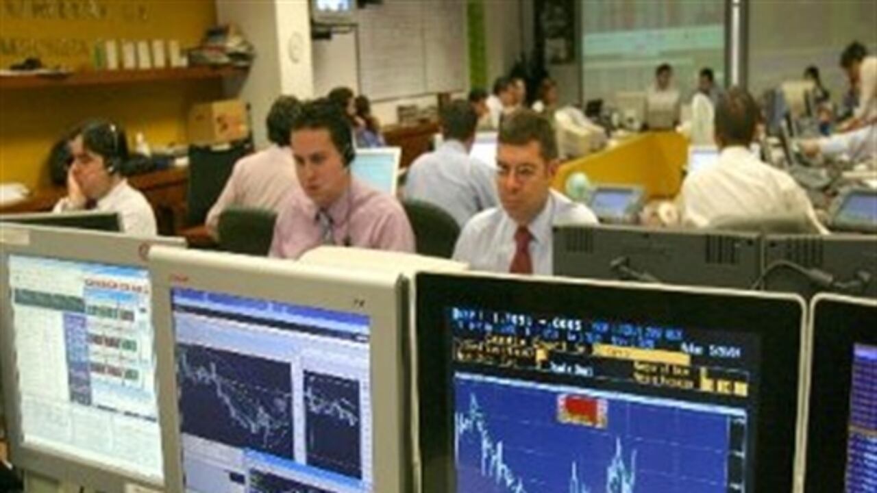 Entre invertir a largo o corto plazo, la opción para el contexto actual se encuentra en el corto plazo, según analistas.