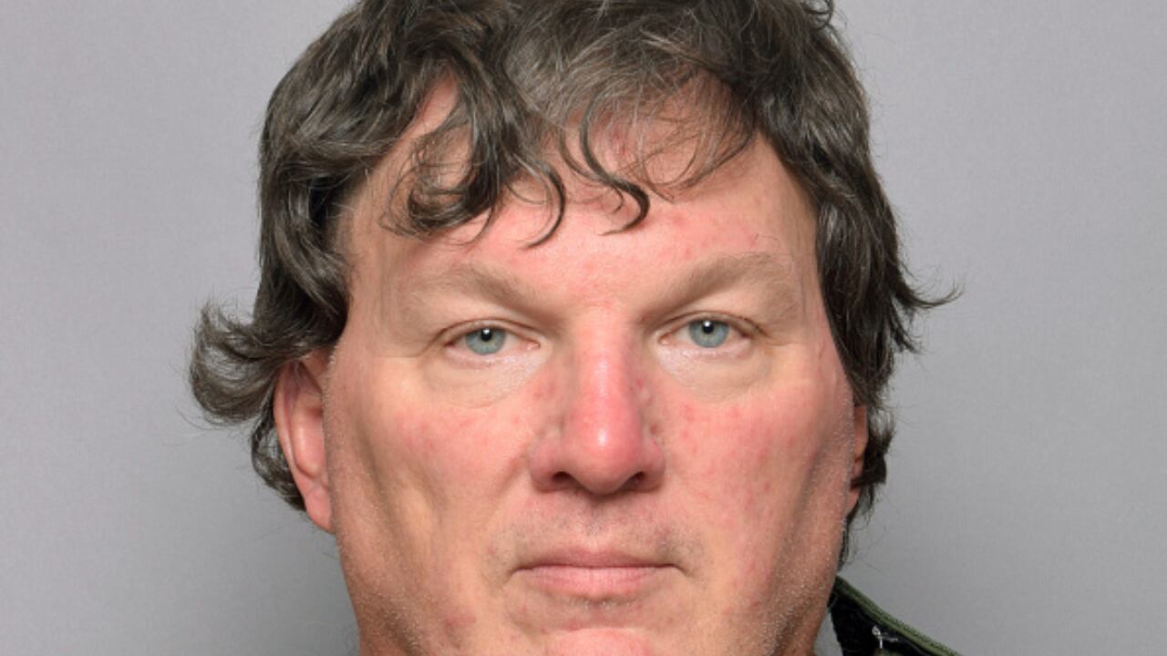 El hombre fue capturado mientras caminaba por la Quinta Avenida, en Nueva York.