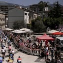 Athletes pedal through the streets of Isernia, southern Italy, during the 187-kilometer 9th stage of the Giro D'Italia cycling race from Isernia to Mt. Blockhaus Sunday, May 15, 2022. (Marco Alpozzi/LaPresse via AP)