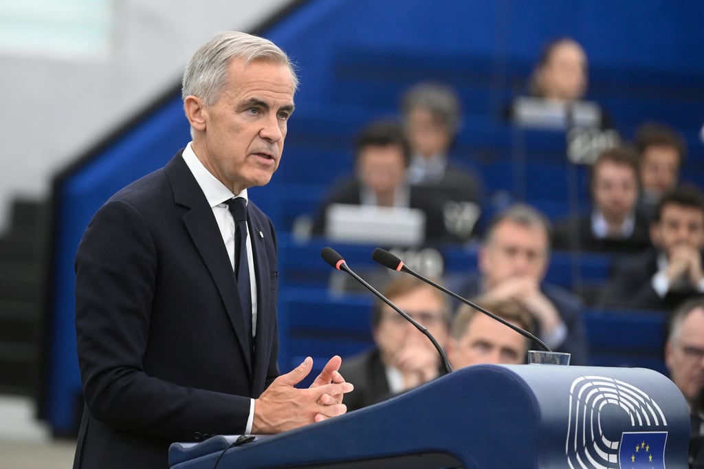 El primer ministro de Canadá, Mark Carney, pronuncia un discurso durante una sesión formal en el Parlamento Europeo en Estrasburgo, en el este de Francia, el jueves 17 de septiembre de 2026. (Foto AP/Pascal Bastien)