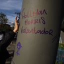 Bogotá. Enero 19 de 2024. Mujeres se manifiestan frente a las instalaciones de RTVC por las denuncias que se han conocido sobre el subgerente de la entidad, Hollman Morris, en apoyo a las personas que las realizaron y para exigir su renuncia. (Colprensa - Lina Gasca)