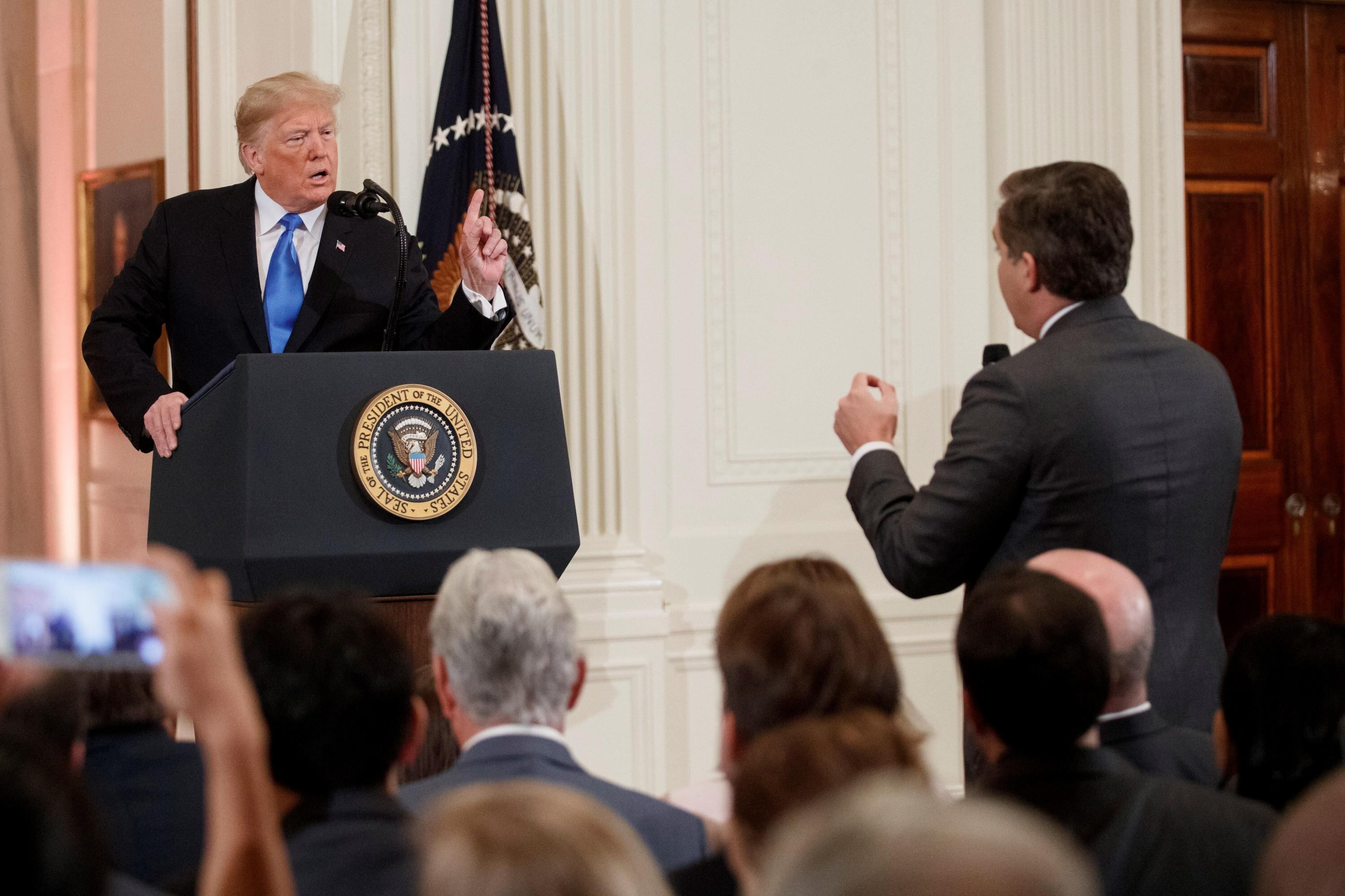 Discusión entre Trump y el periodista Acosta, de CNN.